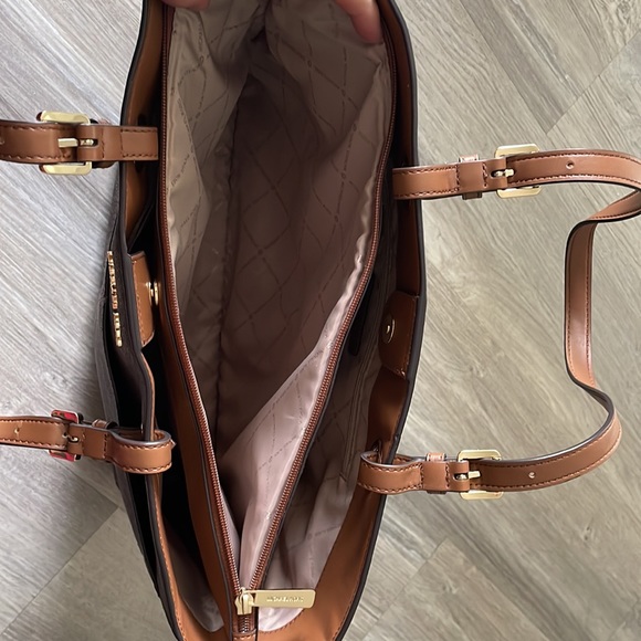 NWOT Michael Kors Large Commuter Bag Brown and wallet - Picture 16 of 17